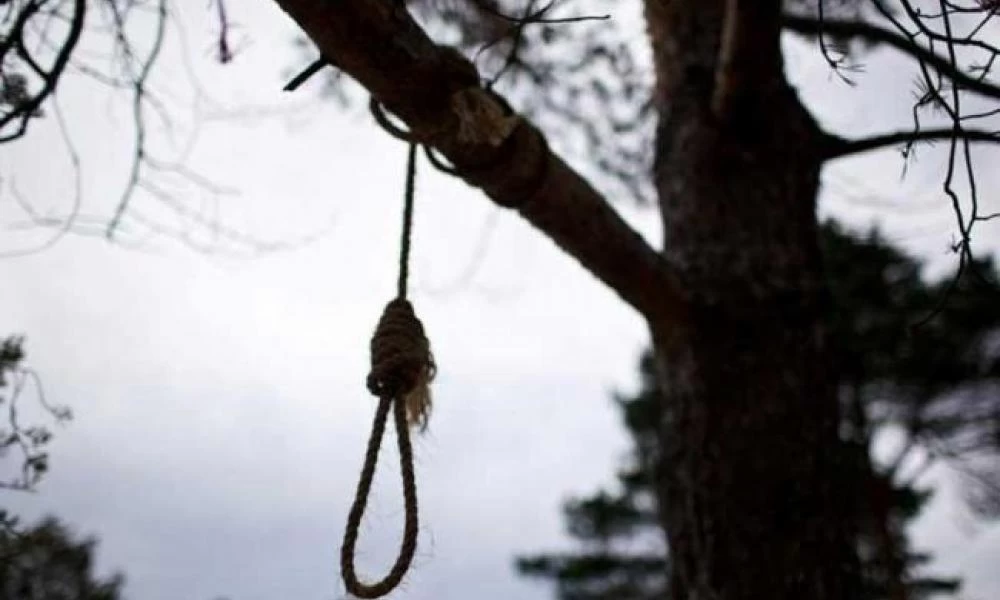Σοκ στο Αίγιο: Βρέθηκε κρεμασμένος στο αγρόκτημά του